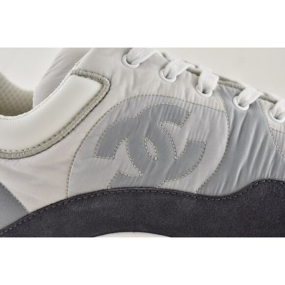 Chanel Mens 21C Grey Suede Ecru Nylon CC Logo Lace Low Top Trainer Sneaker 44 11 - Picture 5 of 12